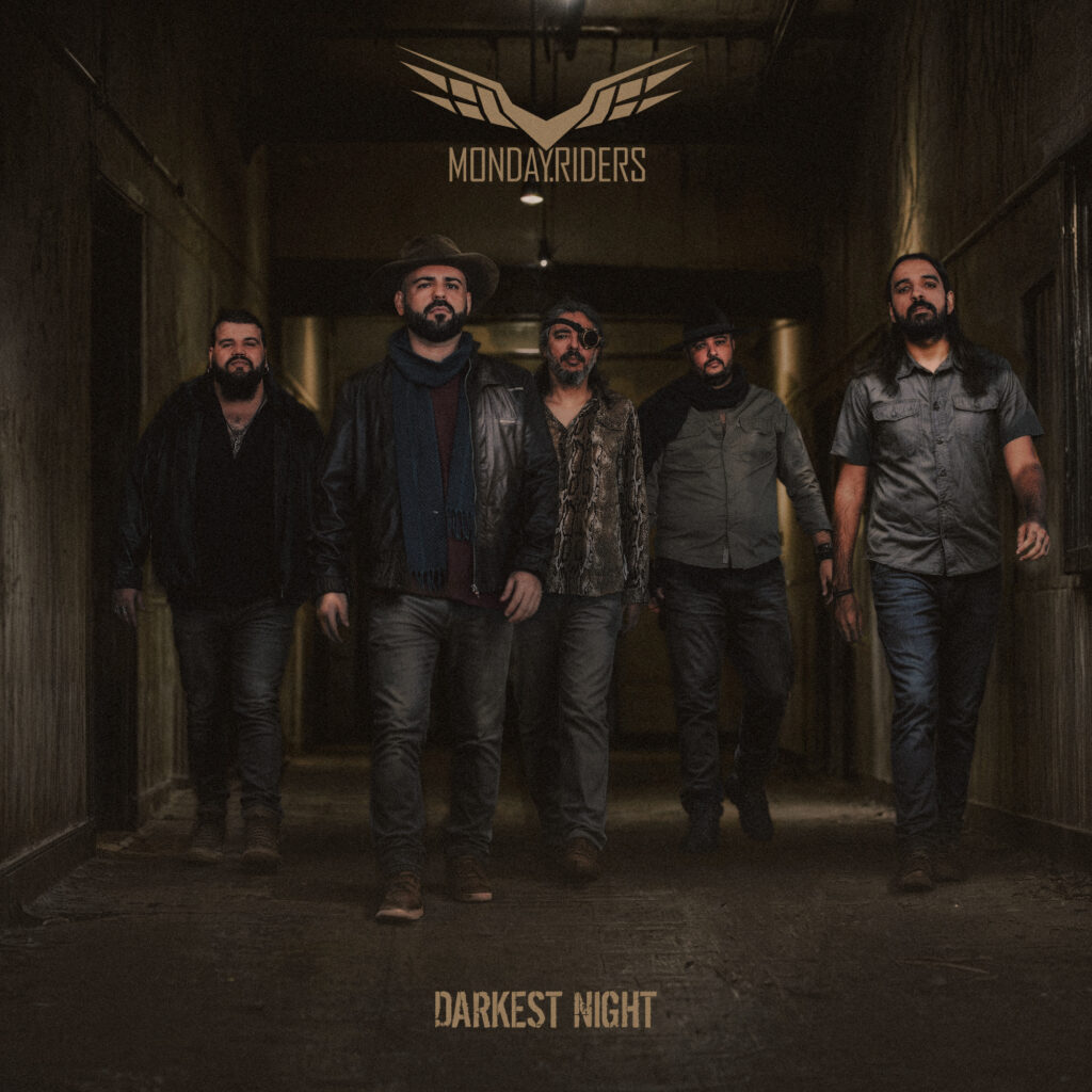 Darkest Night Capa Single